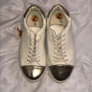 🆕 Spirit Sneakers